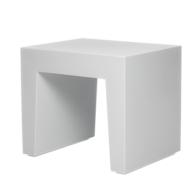 Concrete Seat: een multifunctioneel kunststof design krukje |