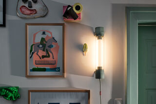 Tjoep Small on wall