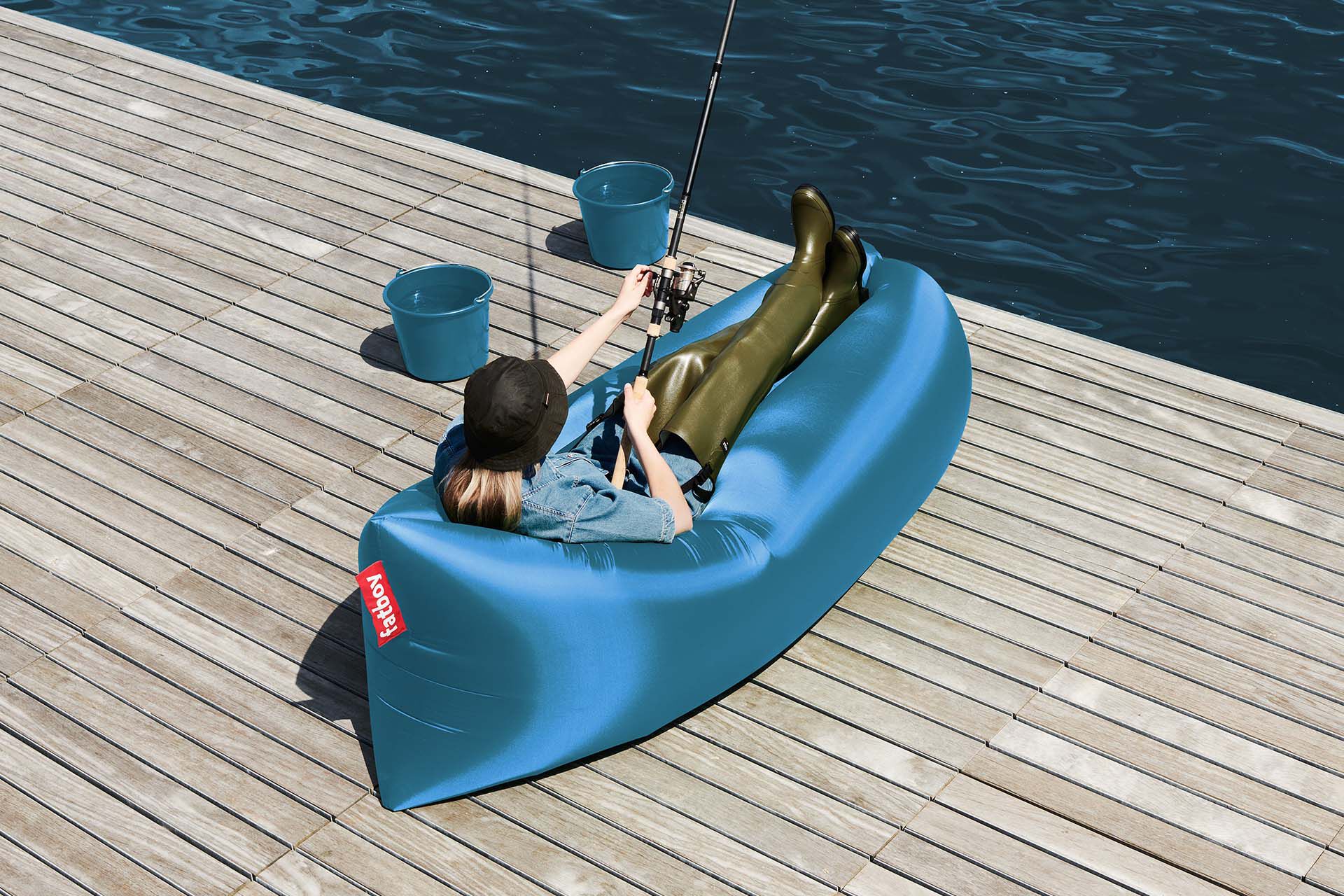 Lamzac®: the one and only air sofa for adventures | Fatboy