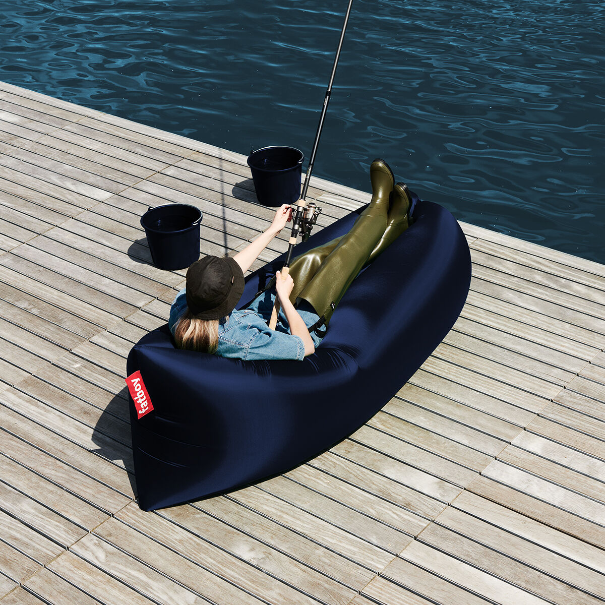 Lamzac®: the one and only air sofa for adventures | Fatboy