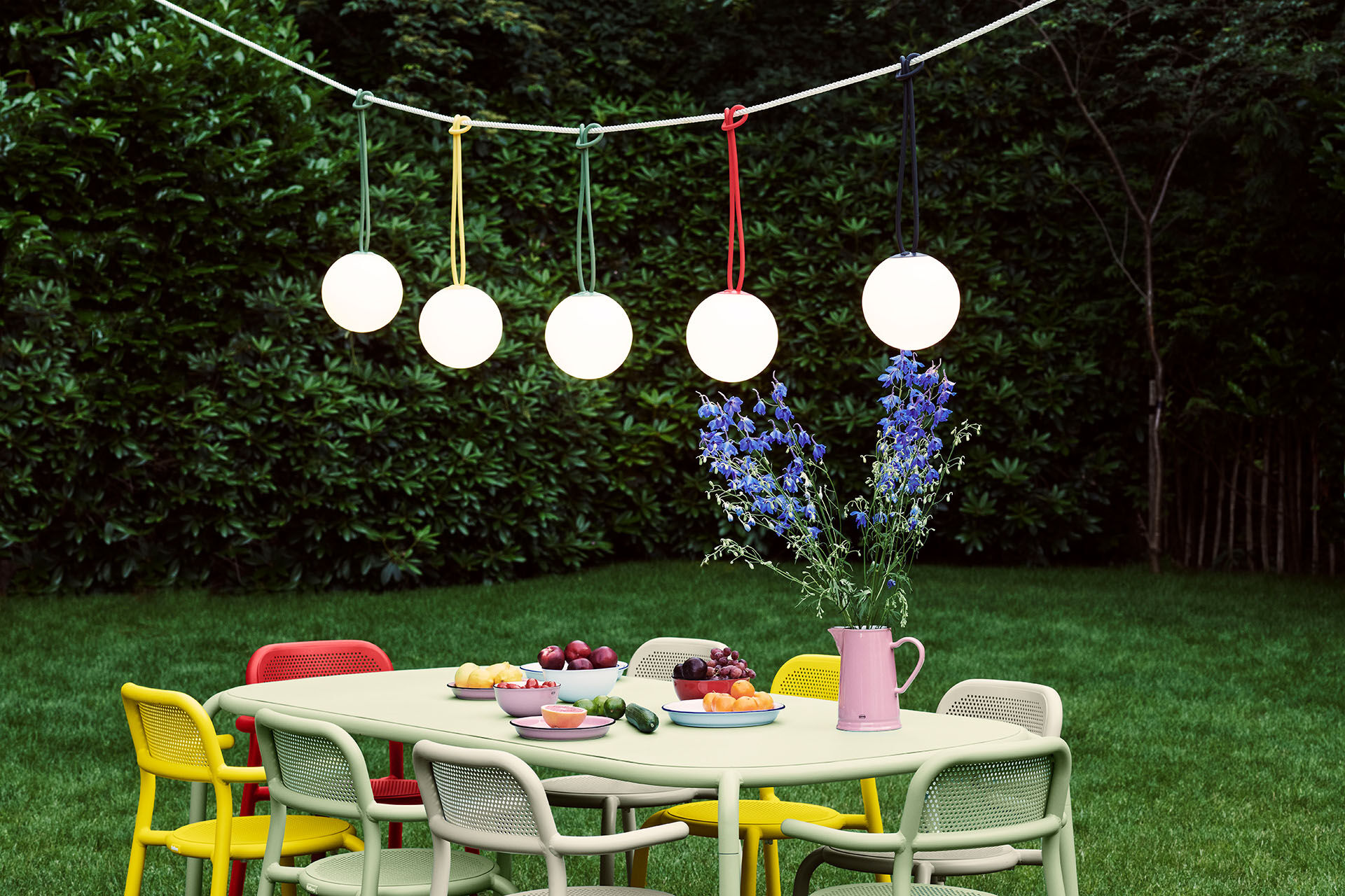 Bolleke: a wireless spherical LED light | Fatboy