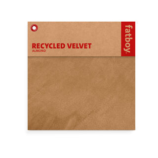 Velvet Color Swatch Almond