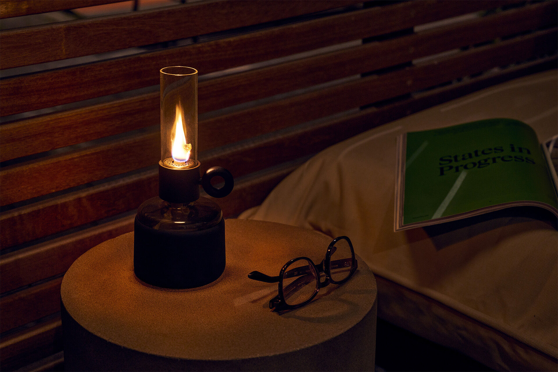 Flamtastique XS: small oil lantern, sleek design | Fatboy