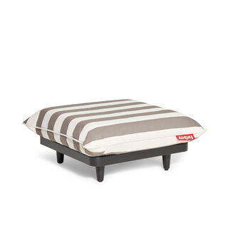 Paletti Hocker Outfit