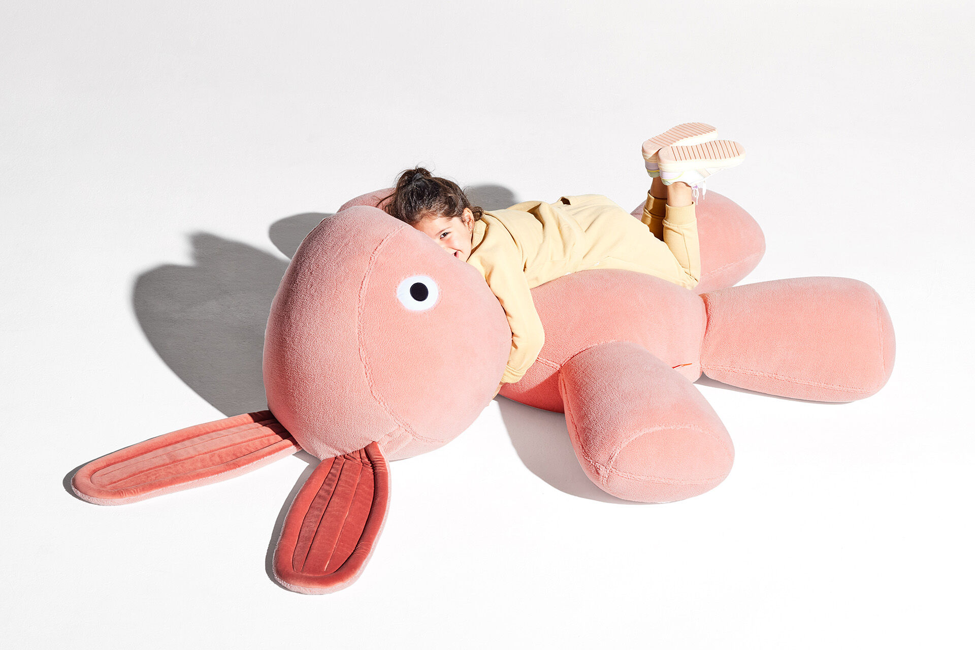 CO9: giant rabbit, giant hug | Fatboy