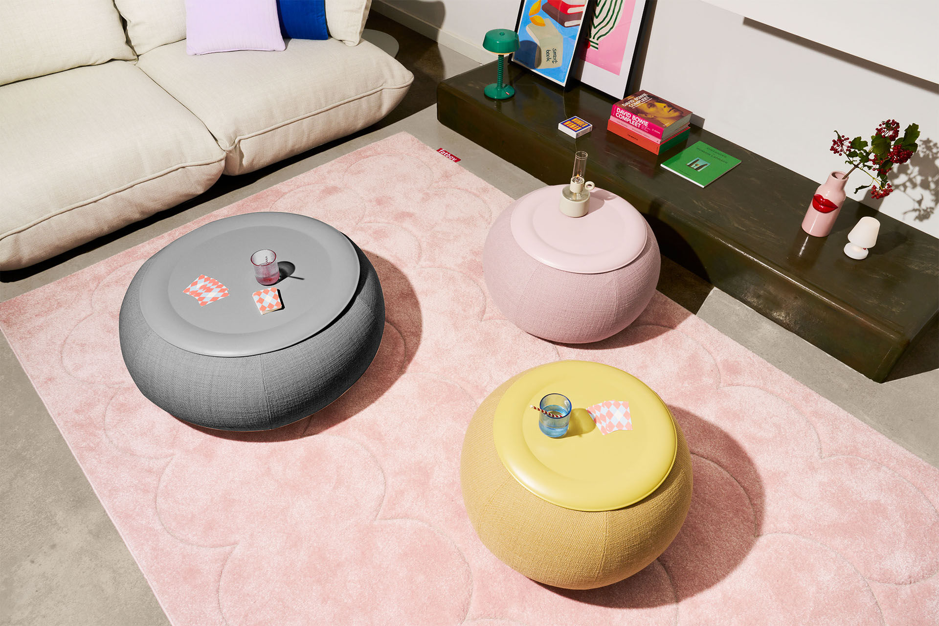 Humpty and Dumpty, stylish inflatable coffee tables | Fatboy